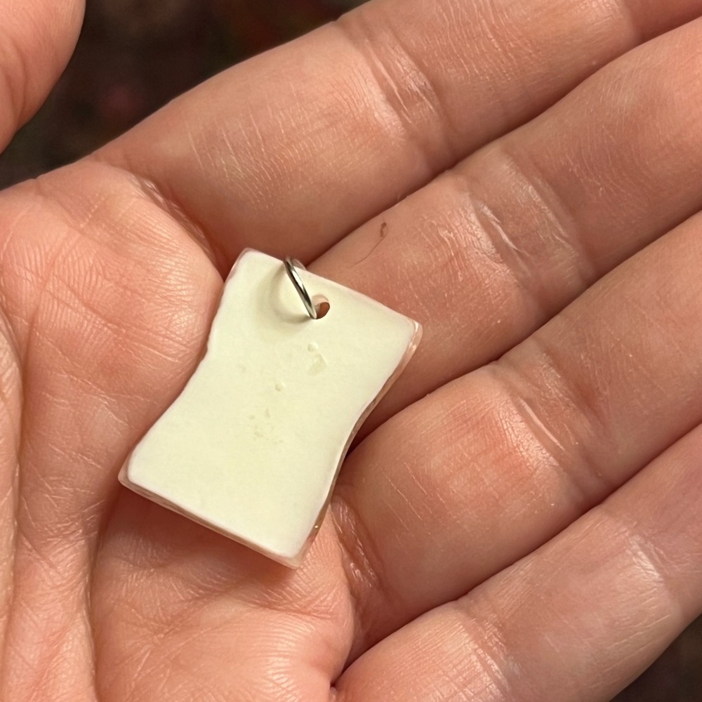 Hello Kitty Pendant - Picture 2 of 4